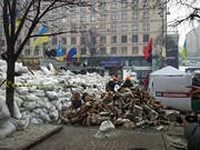 На Майдане сегодня горели и баррикады, и палатки. Есть пострадавшие